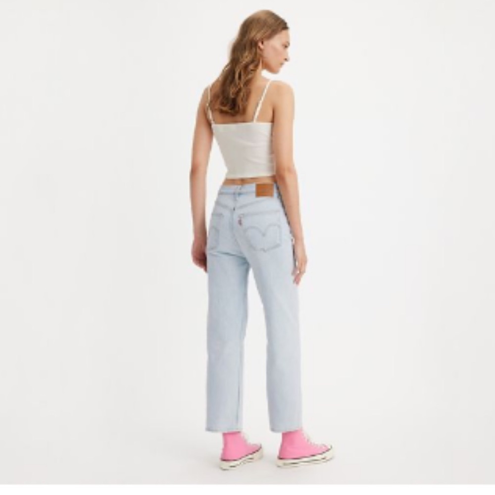 Levi’s cage straight Jean light wash size 25